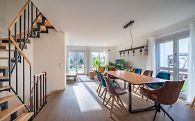 LIBORIA: Stylisches Haus; Sauna ; 4min zum See